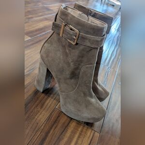 Express Suede Platform Boots Sz 7